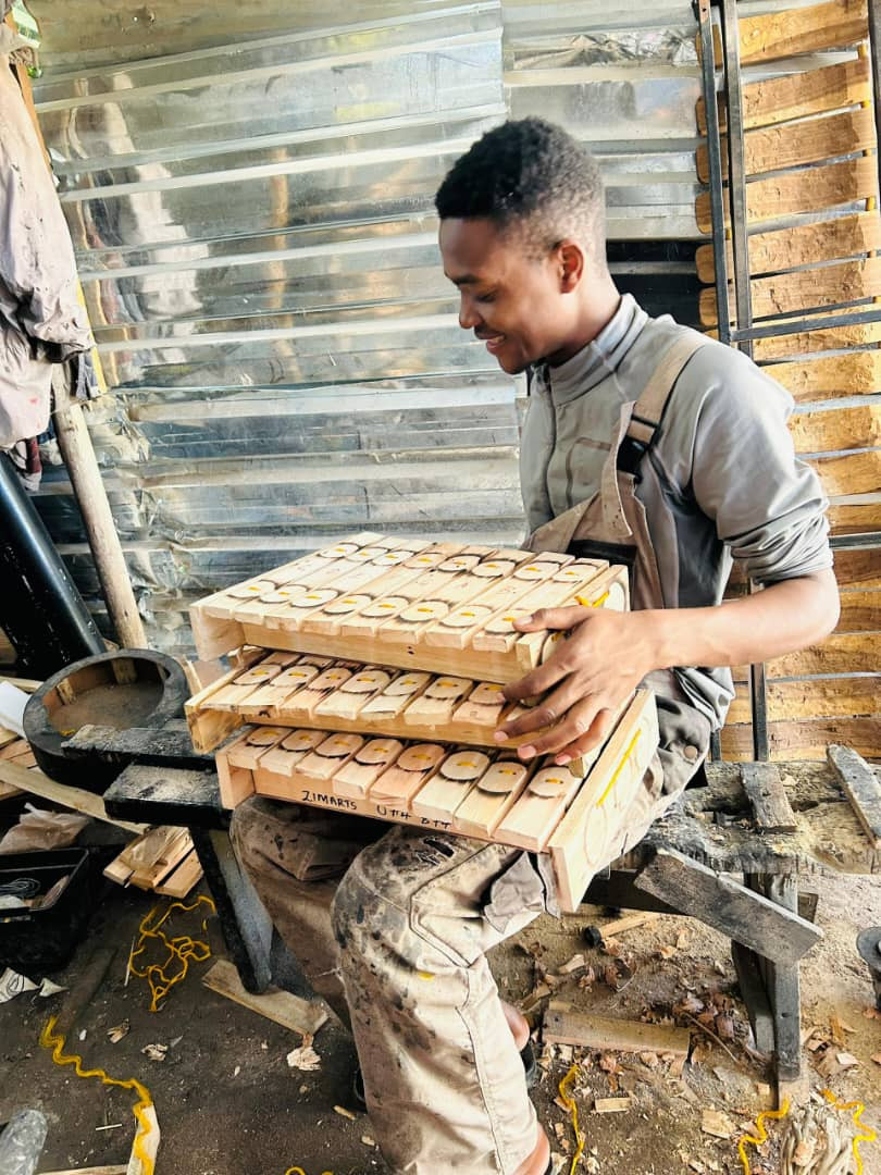 Shelton Janga: Zimbabwean Traditional Music & Instrument Maker